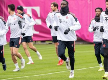 Bayern Munich prepared to play games behind closed doors as COVID cases rise