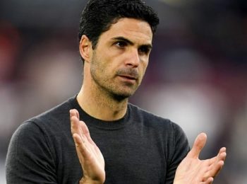 Arsenal boss Mikel Arteta calls out the match referee after losing in the North London derby against Tottenham