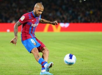 Dani Alves set to leave Barcelona