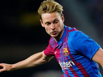 Transfer expert Dean Jones believes it will be embarrassing for Manchester United if they fail to sign Frenkie De Jong